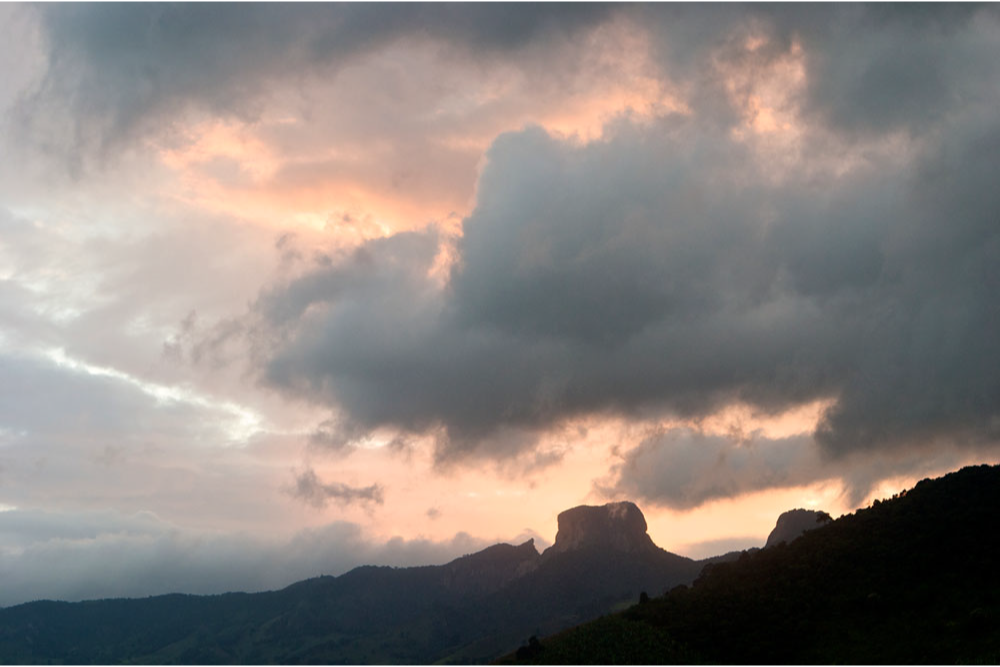 Pedra do Baú