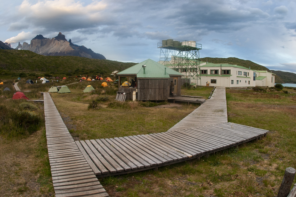 Acapamento Pehoe, Parque Nacional Torres Del Paine, Chile, 2008.